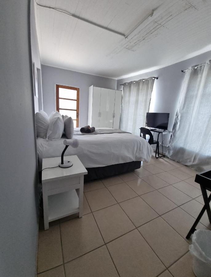 Stay At Home Airport Lodge 肯普顿帕克 外观 照片
