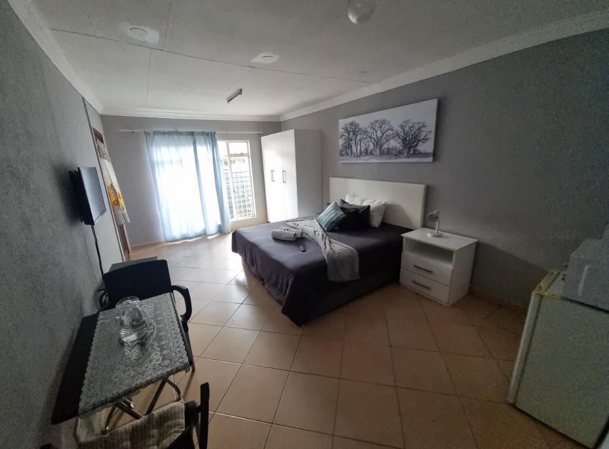 Stay At Home Airport Lodge 肯普顿帕克 外观 照片