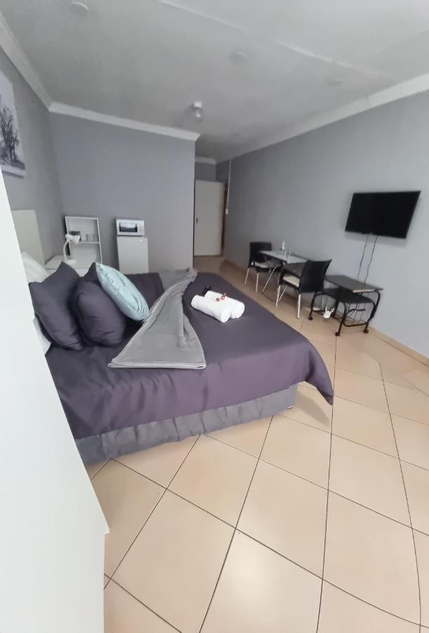 Stay At Home Airport Lodge 肯普顿帕克 外观 照片