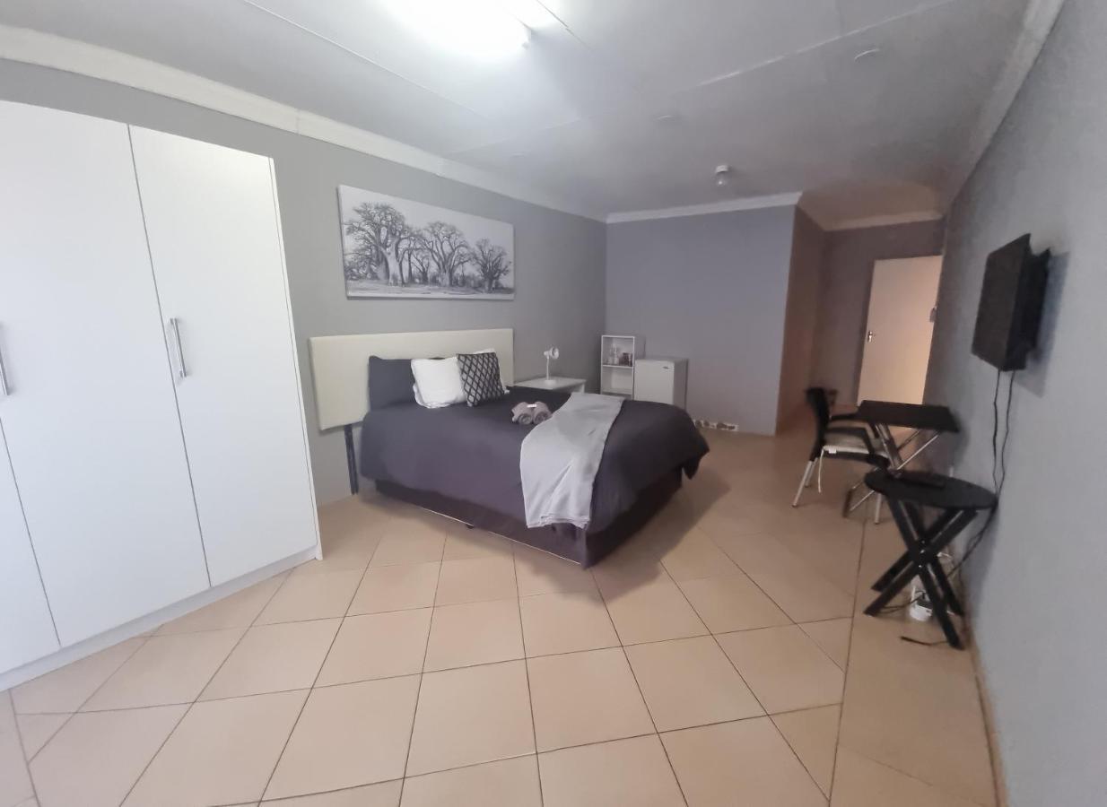 Stay At Home Airport Lodge 肯普顿帕克 外观 照片